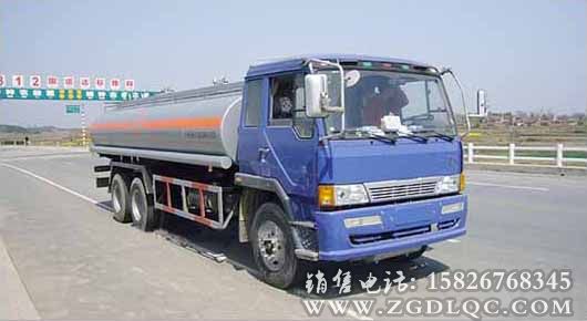 解放后雙橋化工液體運輸車 解放后雙橋化工液體運輸車